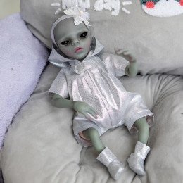 Силиконовая Коллекционная Кукла Реборн Инопланетянин Девочка Миральдина ( Виниловая Кукла Пришелец ) Высота 35 см